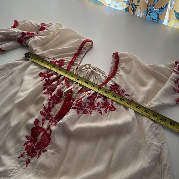 Anthropologie Love Sam Ivory Rose Embroidered Peasant Top Cold Shoulder Sz L - Picture 8 of 9